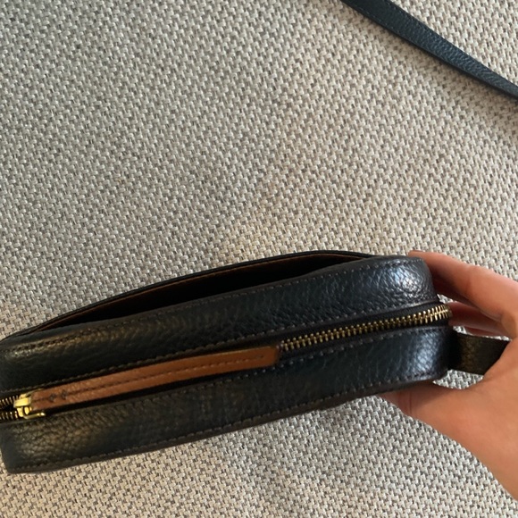 Fossil Leather Purse - Picture 5 of 6